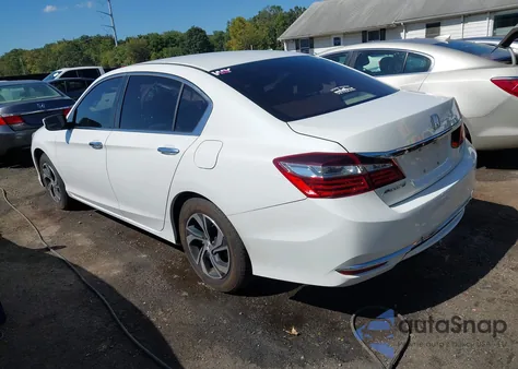 2017 Honda Accord Lx z USA, uszkodzony, nr VIN 1HGCR2F39HA273655